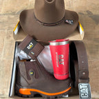 Bota Masculina Adventure em Couro Legítimo e Palmilha Ortopédica + BRINDES: Chapéu, Cinto, Carteira e Copo