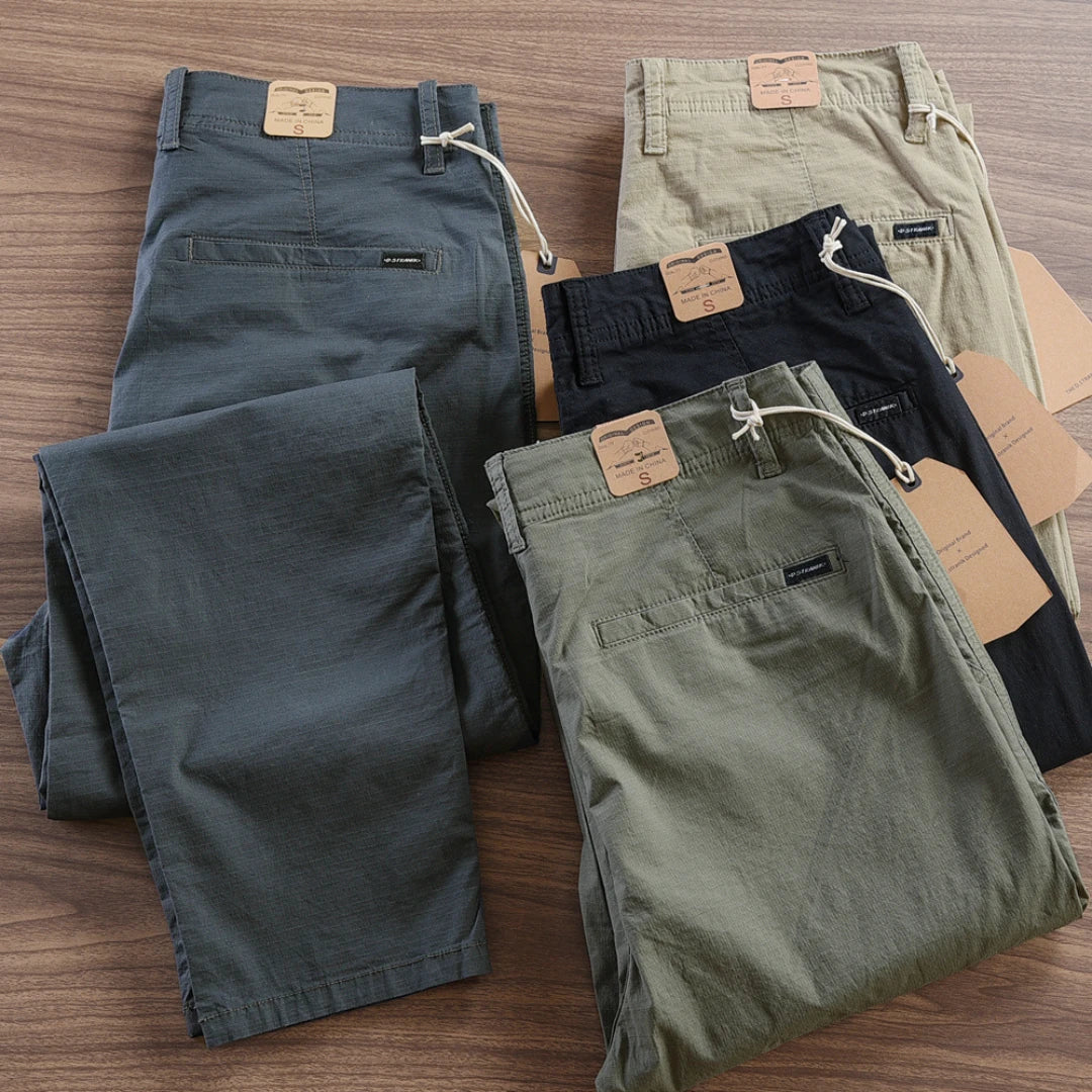 Kit 4 Calças Masculina em Sarja + 2 Jaquetas Premium Reversível Bege/Preta. Brinde Carteira + Relógio Exclusivo