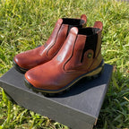 Bota Masculina Adventure em Couro Legítimo e Palmilha Ortopédica + BRINDES: Chapéu, Cinto, Carteira e Copo