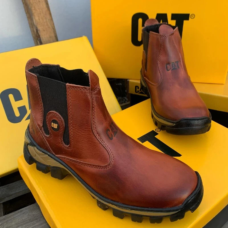 Bota Masculina Adventure em Couro Legítimo e Palmilha Ortopédica + BRINDES: Chapéu, Cinto, Carteira e Copo